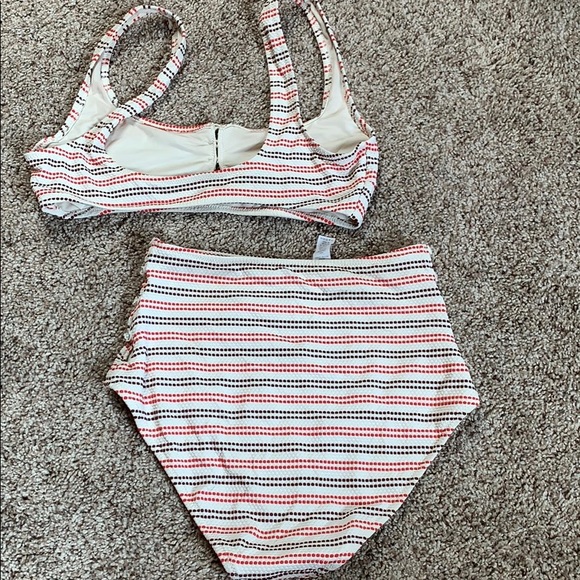 striped bathing suit - Picture 4 of 5